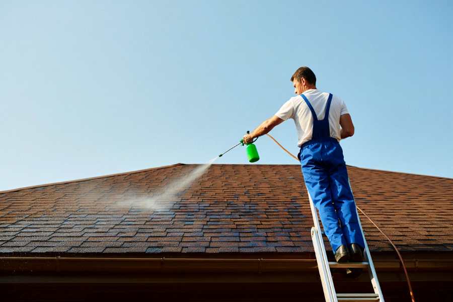 How to Clean a Metal Roof Without Scrubbing