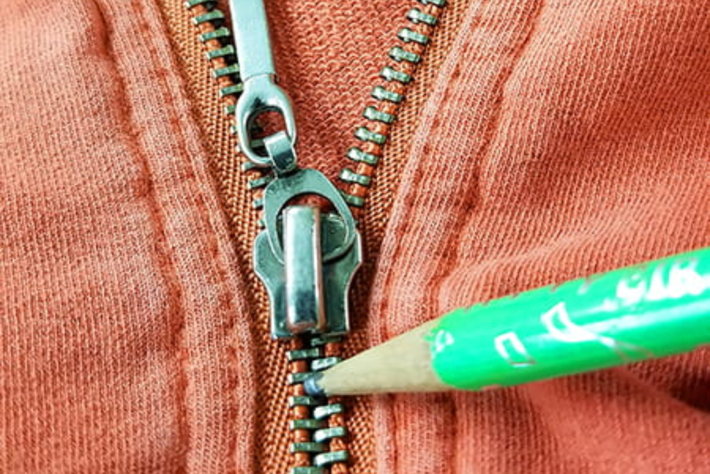 fix broken zipper with pencil
