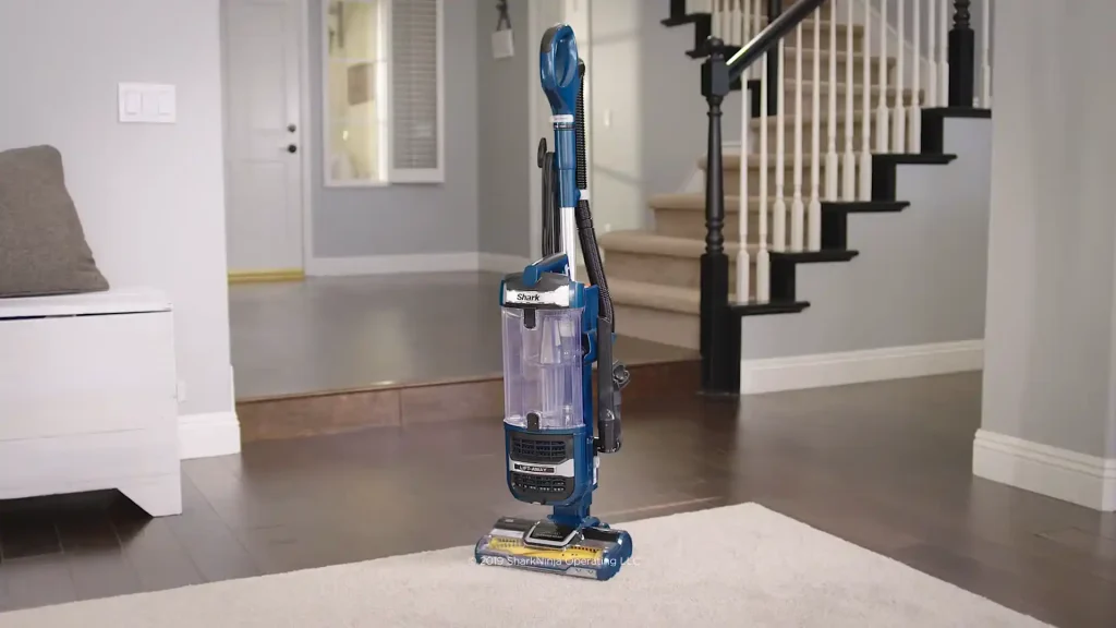 Shark Rotator Lift-Away NV501